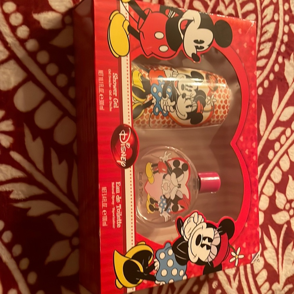 Disney i love you unisex eau de toillette spray and shower gel